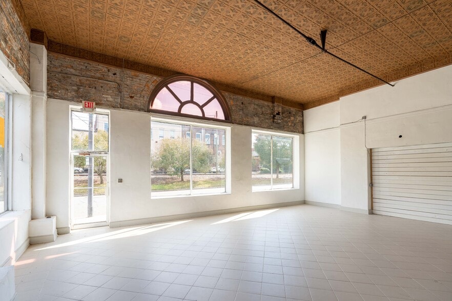 More Photos Of 128-162 N Broad St, Mooresville Storefront For Lease