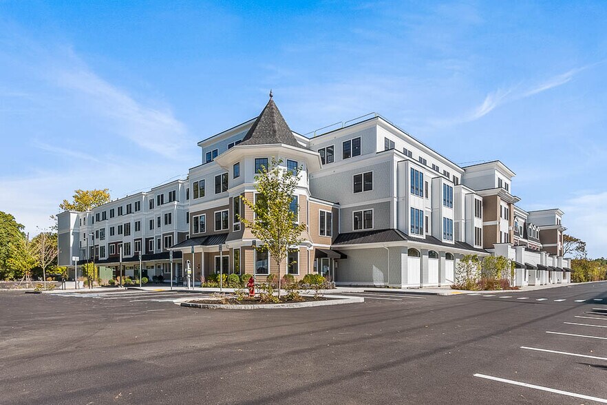 Primary Photo Of 22 Everett St, Westwood Apartments For Lease