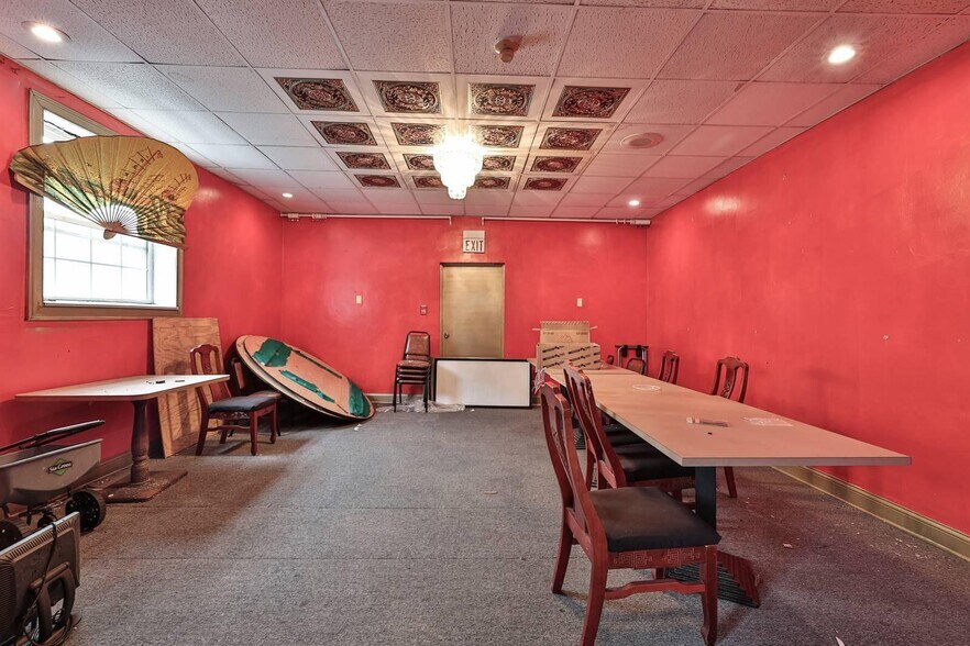 More Photos Of 1504 Dixie Hwy, Covington Restaurant For Sale