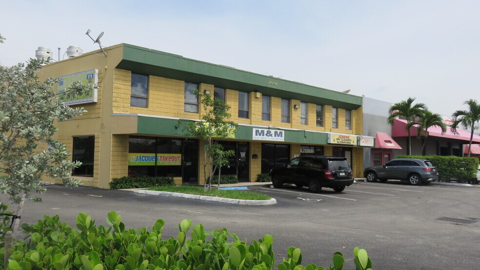 More Photos Of 2001 N Dixie Hwy, Pompano Beach Storefront Retail Office For Lease