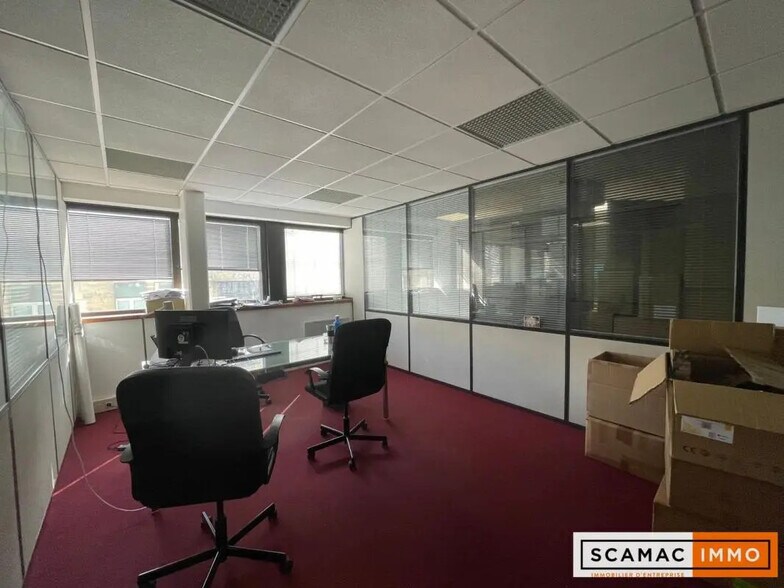 Primary Photo Of , Le Kremlin-Bicêtre Office For Sale