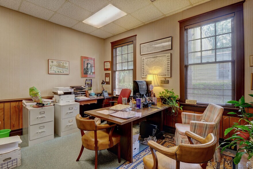More Photos Of 14 S 5th Ave, Wilmington Office For Sale