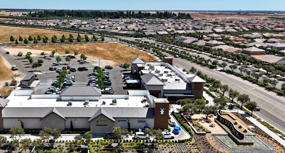 More Photos Of 11697 Riverwalk Blvd S, Madera Unknown For Lease