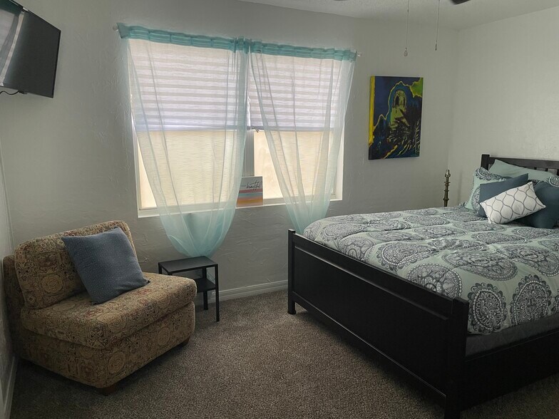 More Photos Of , Saint Petersburg Multifamily For Sale