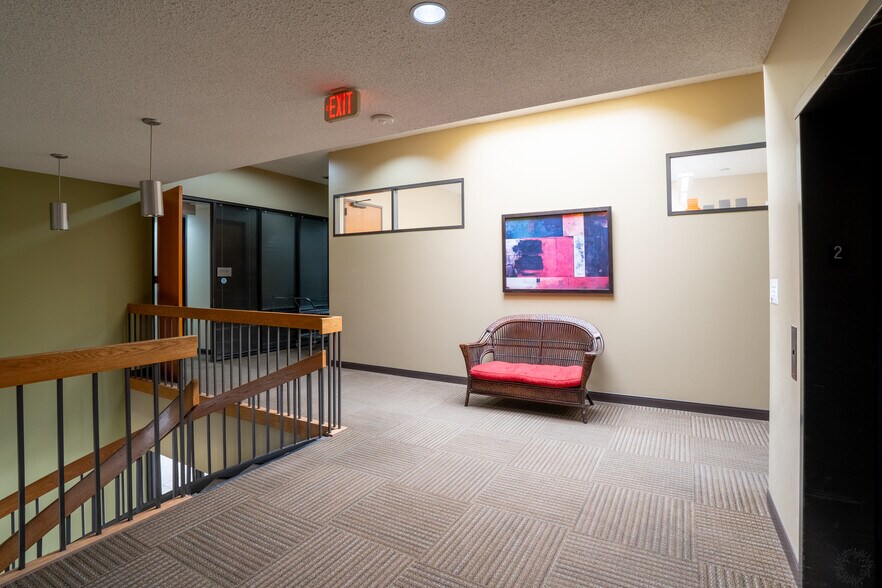 More Photos Of 4620 Sunbelt Dr, Addison Office For Sale