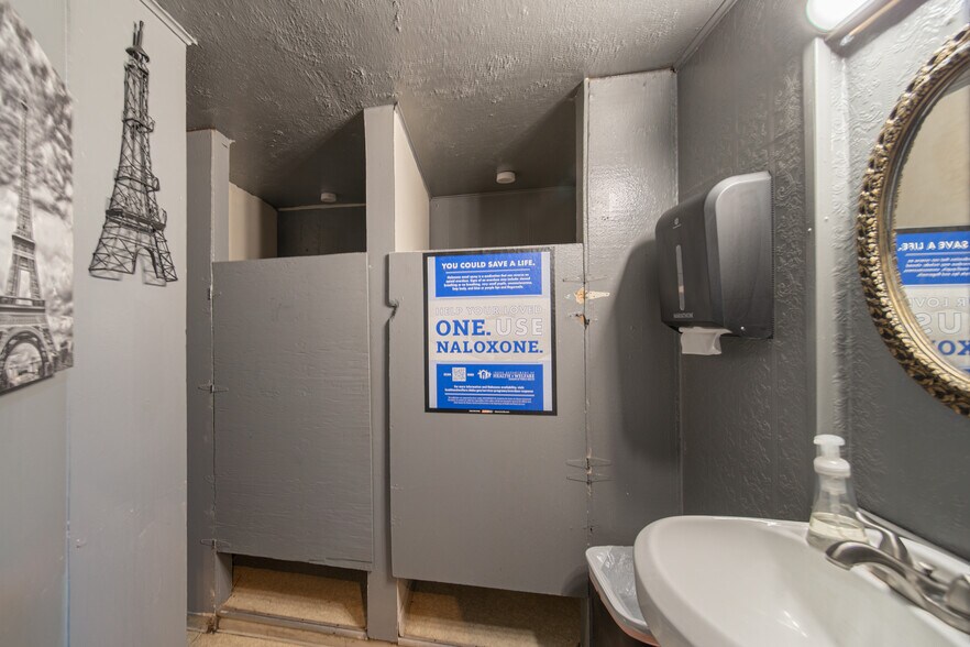 More Photos Of 309 Main, Juliaetta Bar For Sale