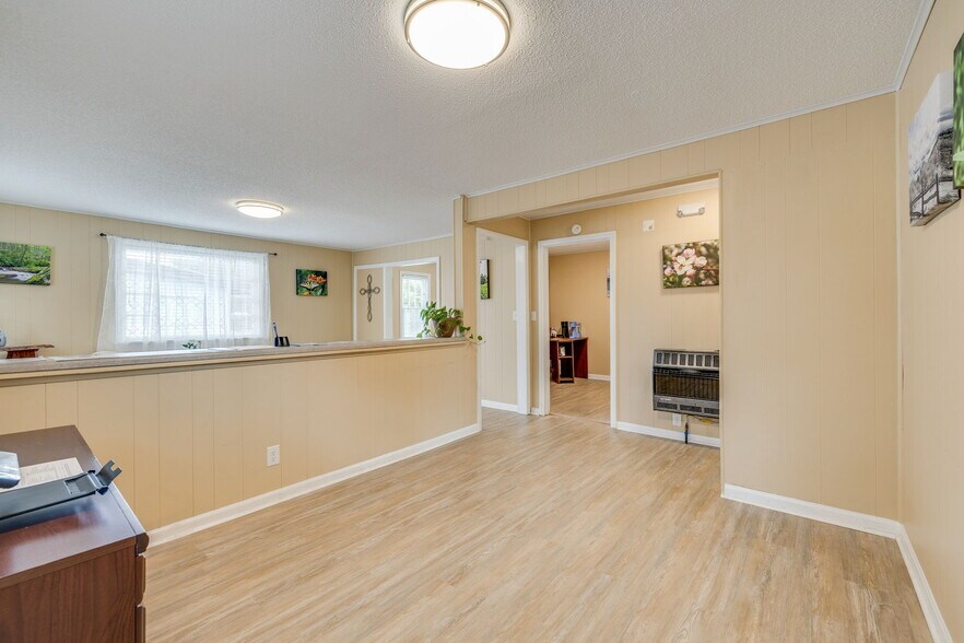 More Photos Of 1119 N Main Ave, Erwin Medical For Sale