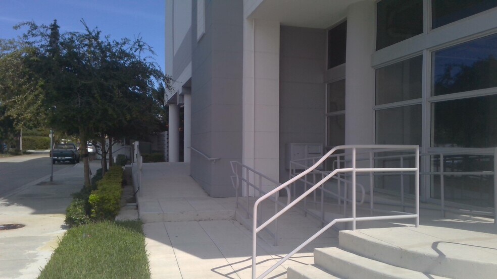 More Photos Of 201 NW 37th Ave, Miami Self Storage For Lease
