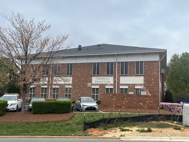 More Photos Of 2435 Plantation Center Dr, Matthews Medical For Sale
