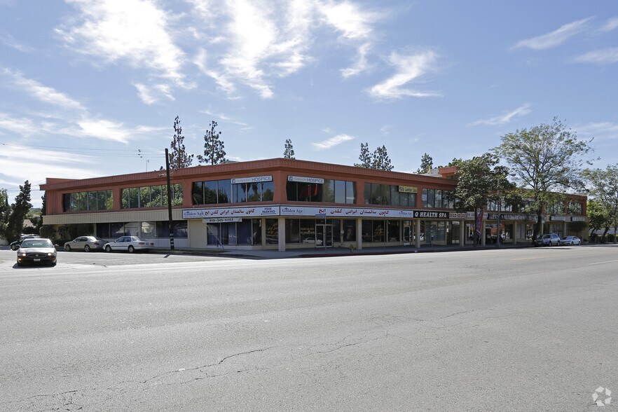 More Photos Of 18330-18350 Ventura Blvd, Tarzana Office For Lease