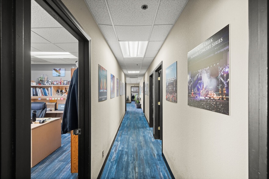 More Photos Of 4081 Seaport Blvd, West Sacramento Warehouse For Lease