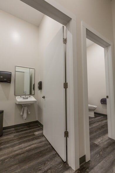 More Photos Of 130 W Trade St, Dallas General Retail For Lease