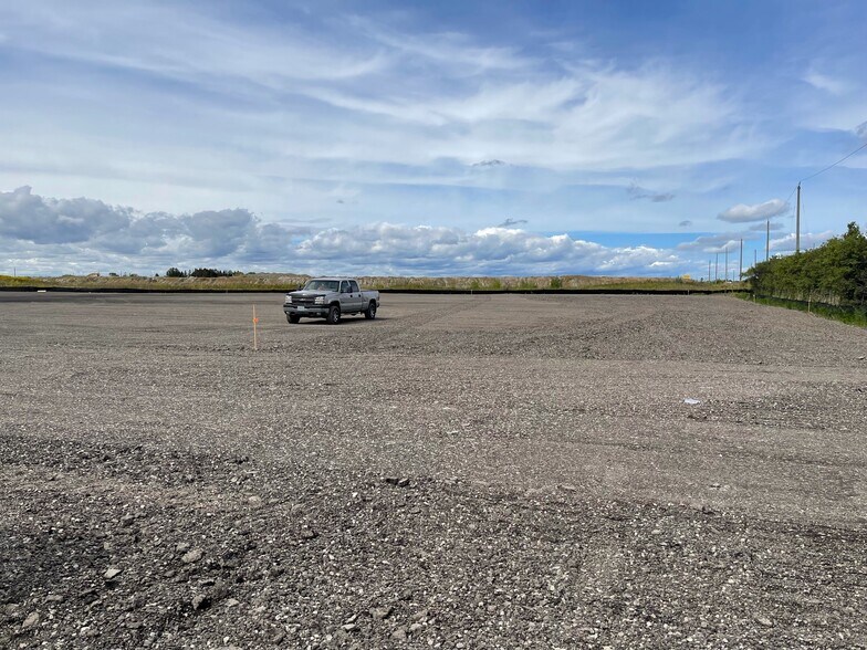 More Photos Of 10590 50 Hwy, Brampton Land For Lease