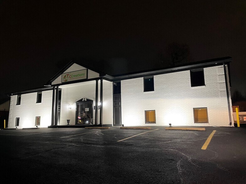 Primary Photo Of 315 S US 31, Greenwood Medical For Sale