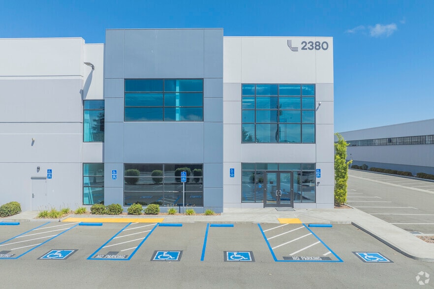 More Photos Of 2380 Williams St, San Leandro Warehouse For Lease