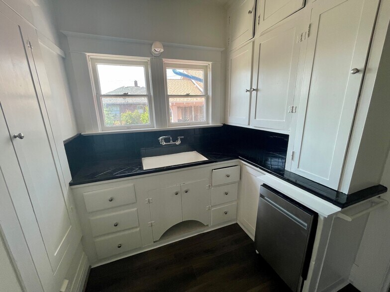 More Photos Of 929 Wheeler Ave, Reno Apartments For Sale