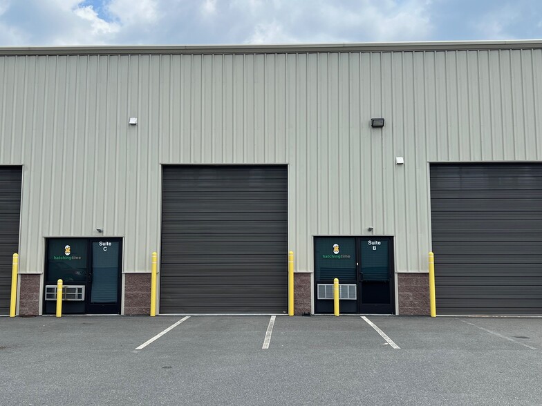 More Photos Of 305 Ruthar Dr, Newark Warehouse For Lease