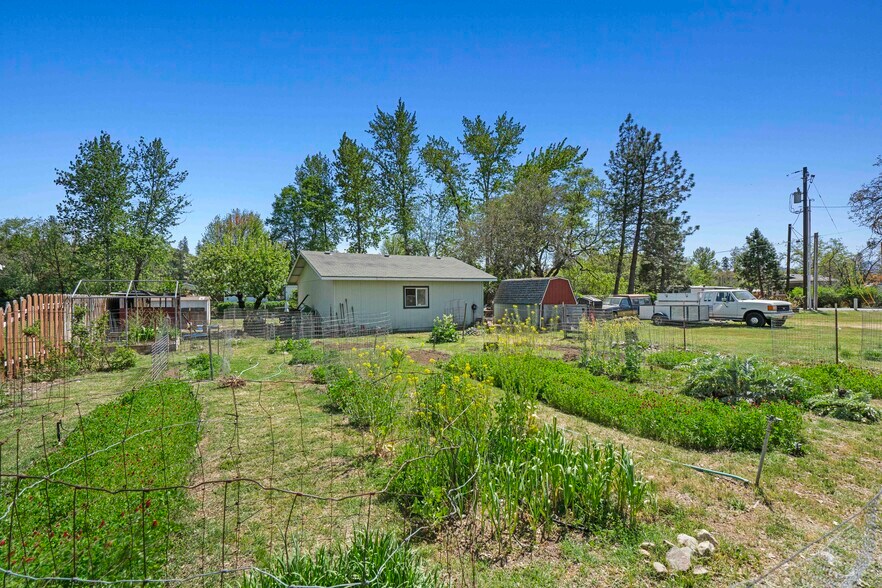 More Photos Of 387 Tavis Dr, Merlin Manufactured Housing Mobile Home Park For Sale