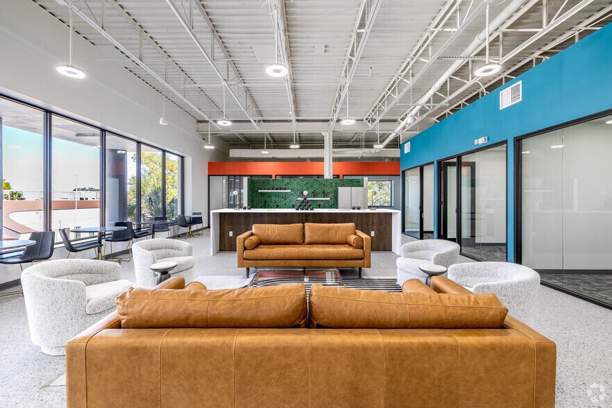 More Photos Of 250 Magnolia Ave SW, Winter Haven Coworking Space