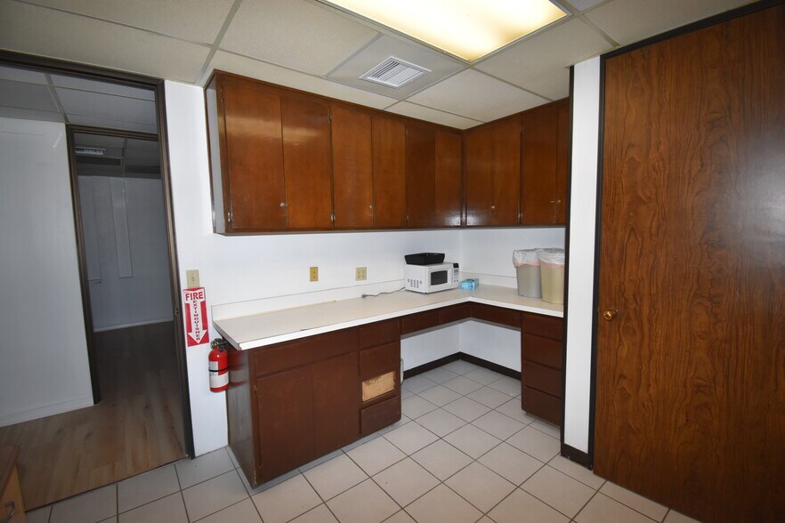 More Photos Of 1201 E Schuster Ave, El Paso Medical For Lease