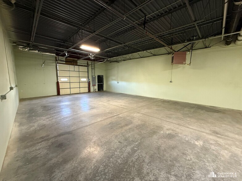 More Photos Of 4562 Denrose Ct, Fort Collins Showroom For Lease