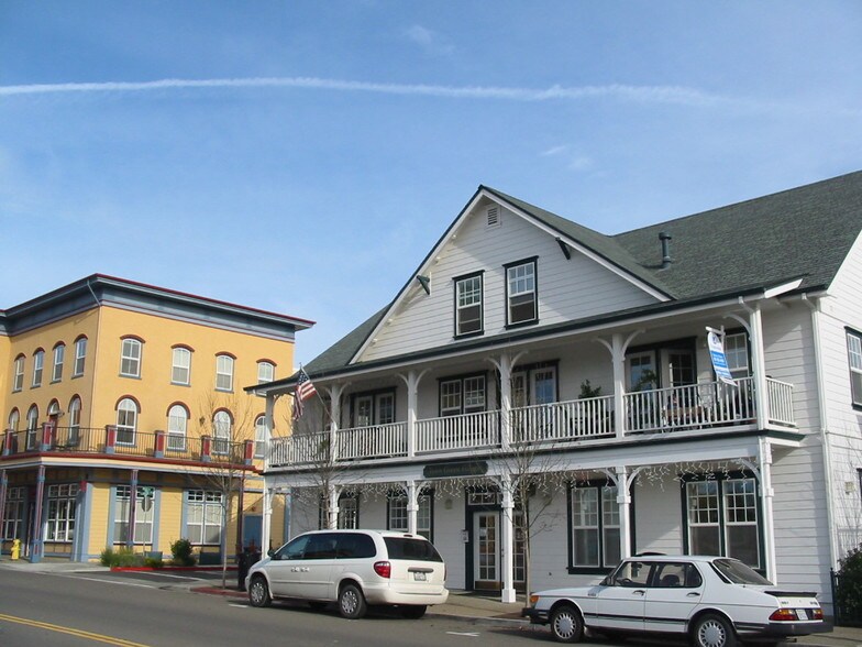 More Photos Of 220 Windsor River Rd, Windsor Apartments For Sale