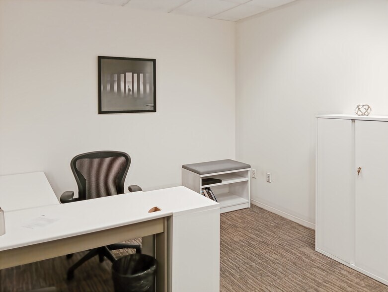 More Photos Of 110 E Broward Blvd, Fort Lauderdale Office Residential For Lease