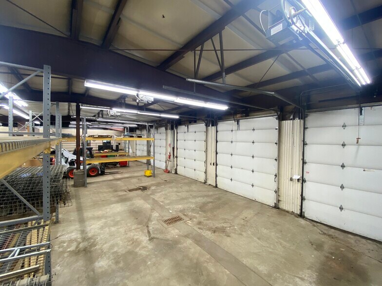 More Photos Of 3325 Southway Dr, Saint Cloud Warehouse For Lease