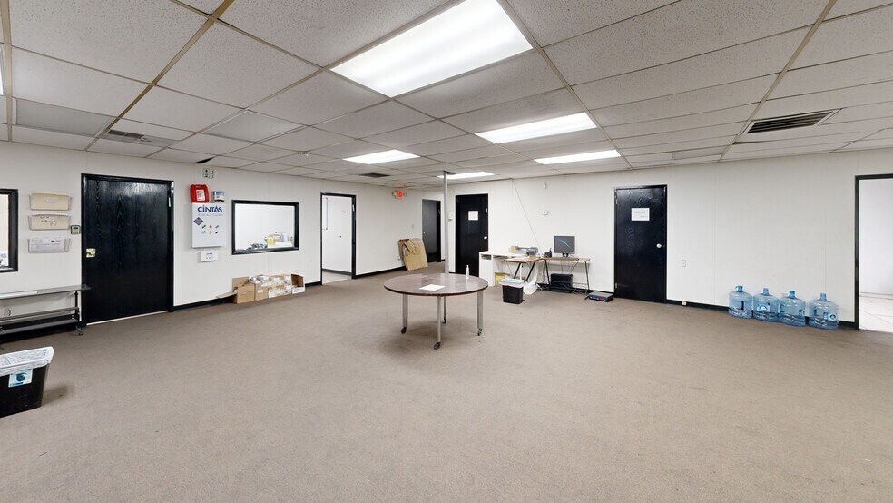 More Photos Of 1437 E State St, Hamilton Unknown For Lease