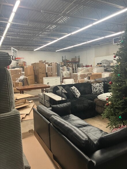 More Photos Of 15395 31st Ave, Plymouth Warehouse For Lease