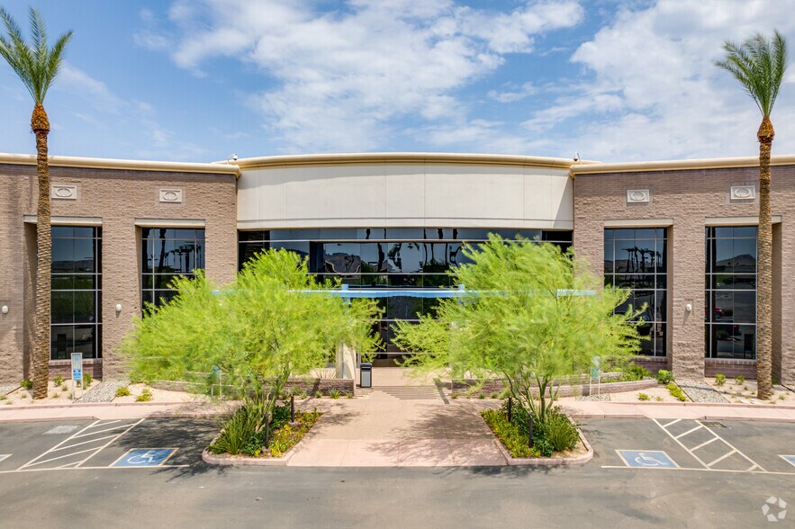 More Photos Of 4645 E Cotton Center Blvd, Phoenix Office For Sale