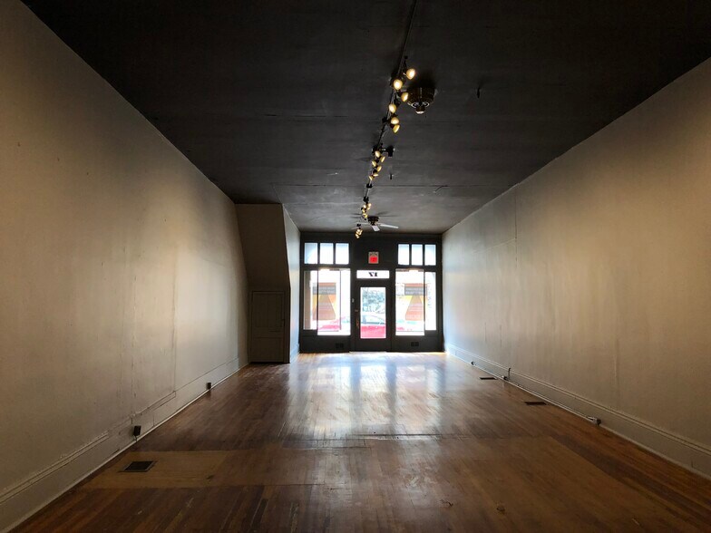 More Photos Of 17 Main St, Penn Yan Storefront Retail Residential For Lease