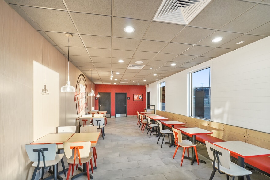 More Photos Of 1500 Hamilton Blvd, Sioux City Fast Food For Sale