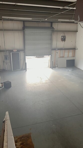 More Photos Of 450 S Cemetery St, Norcross Warehouse For Lease