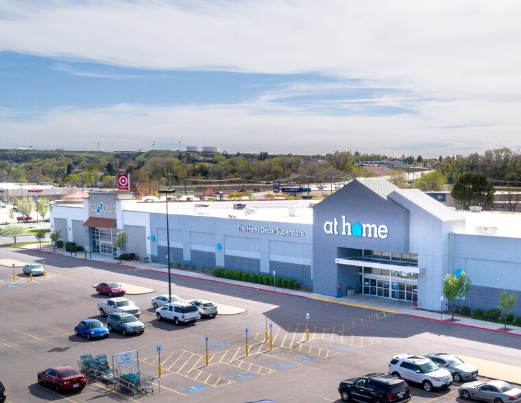 More Photos Of 1074-1078 W Riverdale Rd, Riverdale Freestanding For Lease