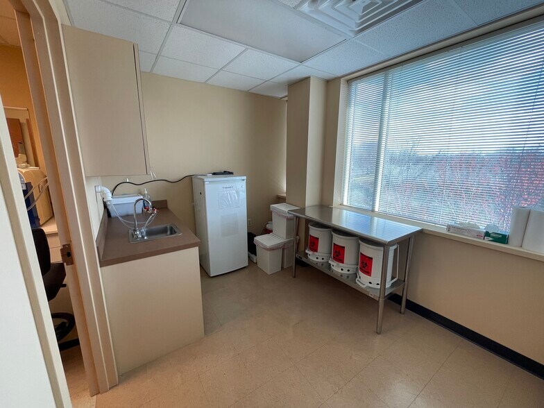 More Photos Of 913 Ridgebrook Rd, Sparks Medical For Sale