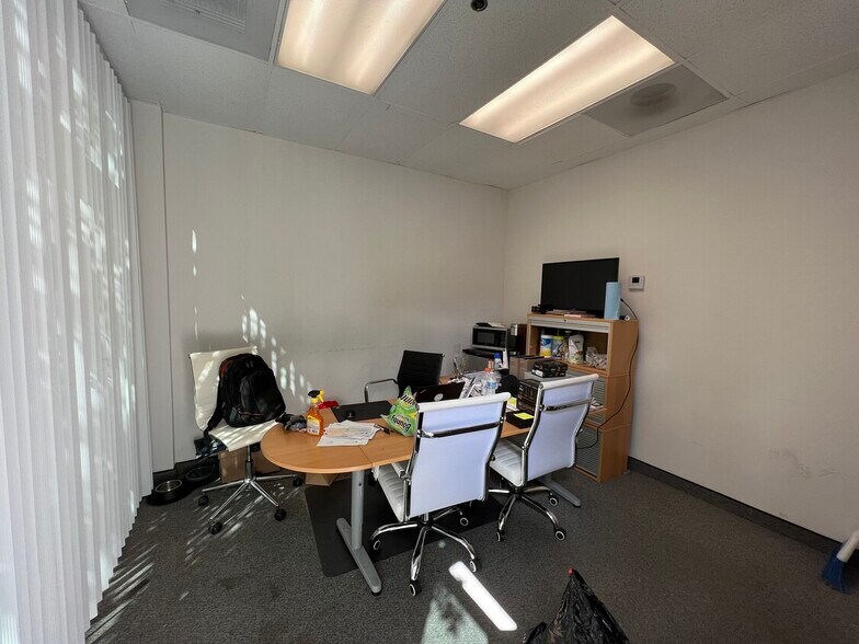 More Photos Of 212 Technology Dr, Irvine Unknown For Lease
