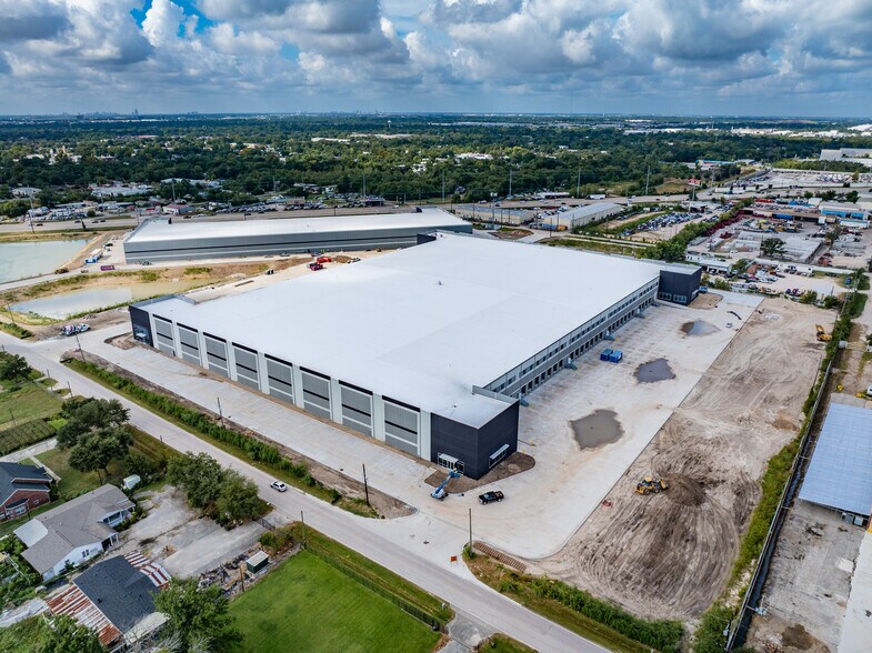 More Photos Of 12010 State Highway 249, Houston Distribution For Sale
