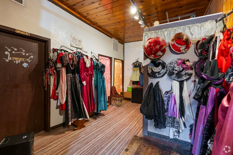 More Photos Of 112 S C St, Virginia City General Retail For Sale