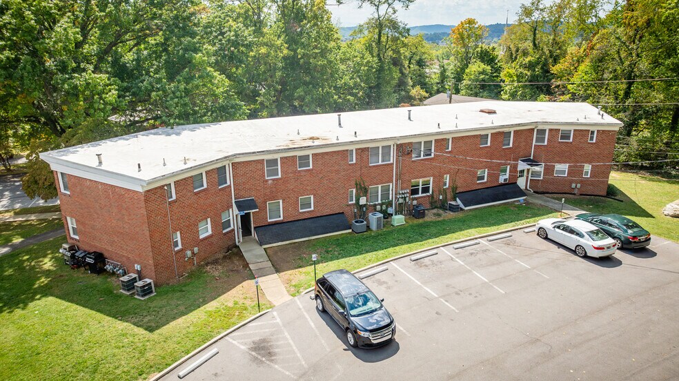More Photos Of 132 Mesa Ln, Bristol Apartments For Sale