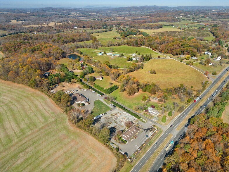 More Photos Of 7185 Burke Ln, Warrenton Industrial For Lease