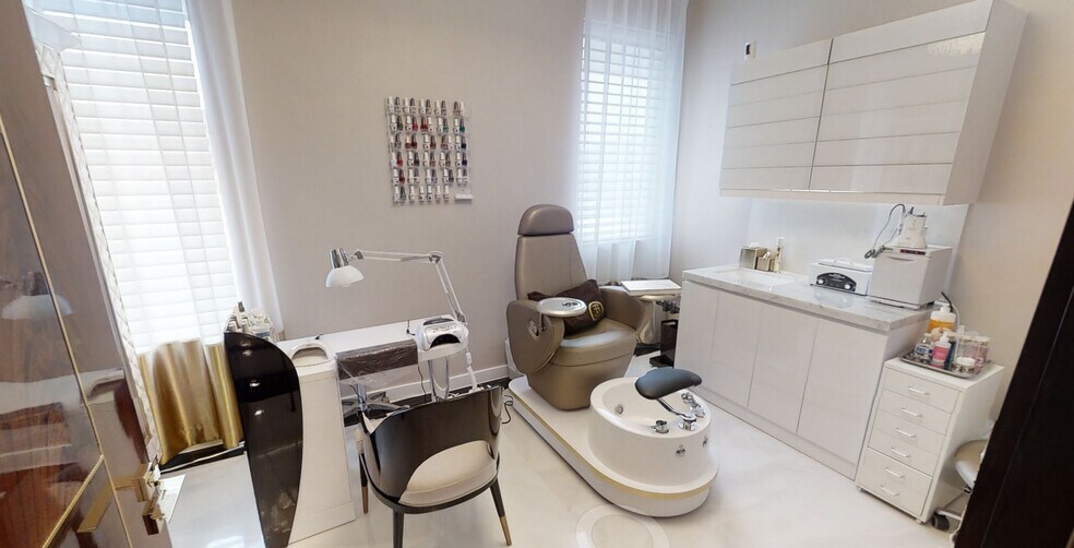 More Photos Of 13502 Dallas Parkway Suite #230, Frisco Healthcare For Lease