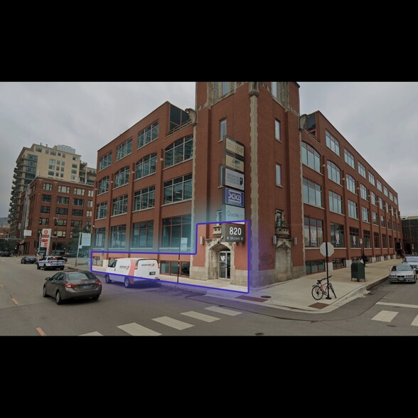 Primary Photo Of 820 N Orleans St, Chicago Office For Lease