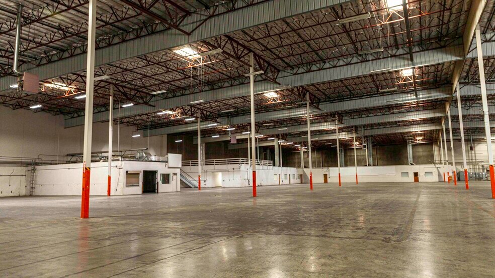 More Photos Of 600 S McClure Rd, Modesto Warehouse For Lease
