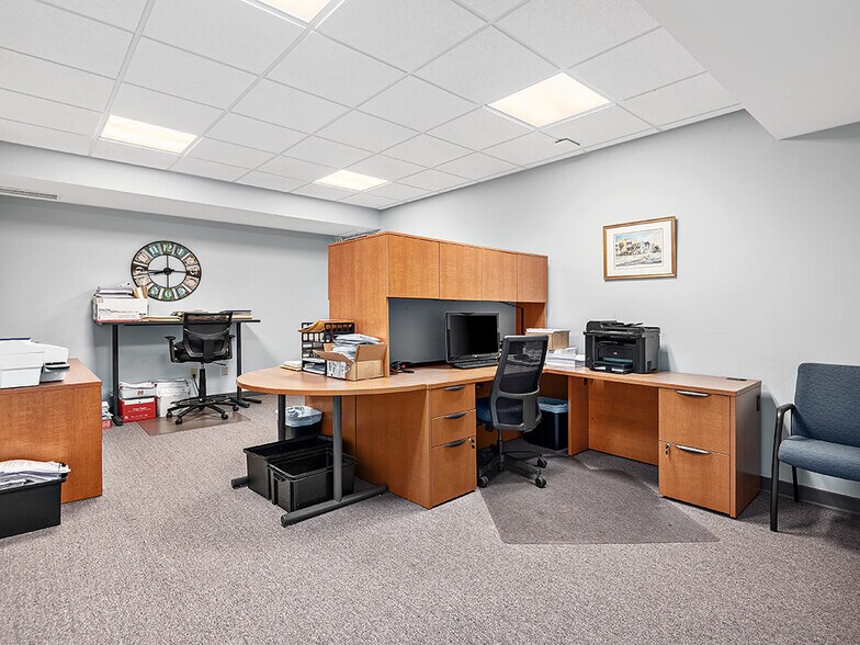 More Photos Of 2 Walden Ridge Dr, Asheville Medical For Sale