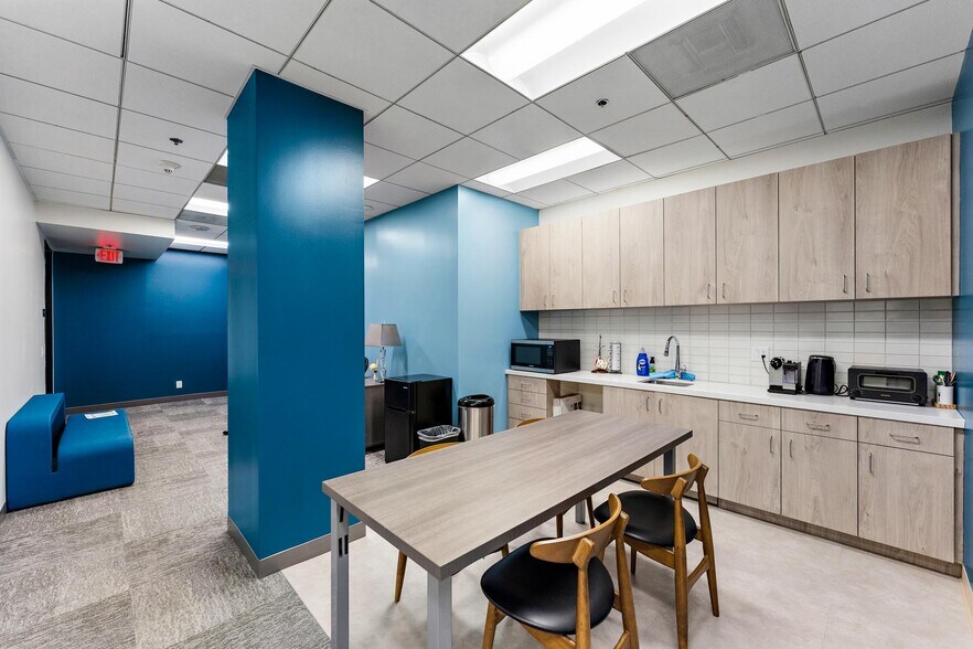 More Photos Of 18881 Von Karman Ave, Irvine Office For Lease