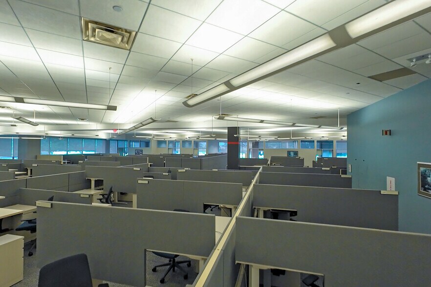 More Photos Of 5001 Meadowland Pky, Marion Office For Sale