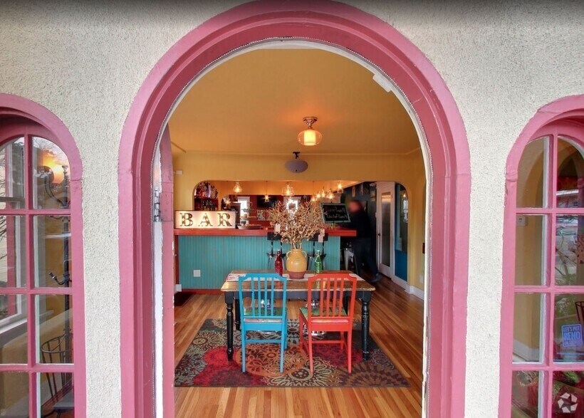 More Photos Of 146 Vassar St, Reno Freestanding For Sale