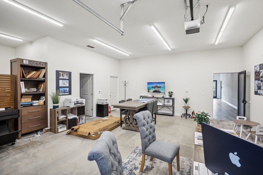 More Photos Of 613 Broadway, Wisconsin Dells Loft Creative Space For Sale