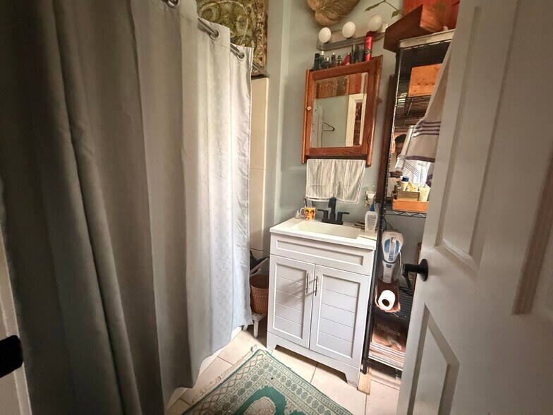 More Photos Of 26 Child St, Warren Apartments For Sale